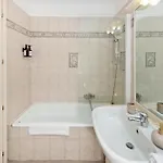 Charmante Maison - Proche Monaco - Piscine Partagee - Dp 아파트